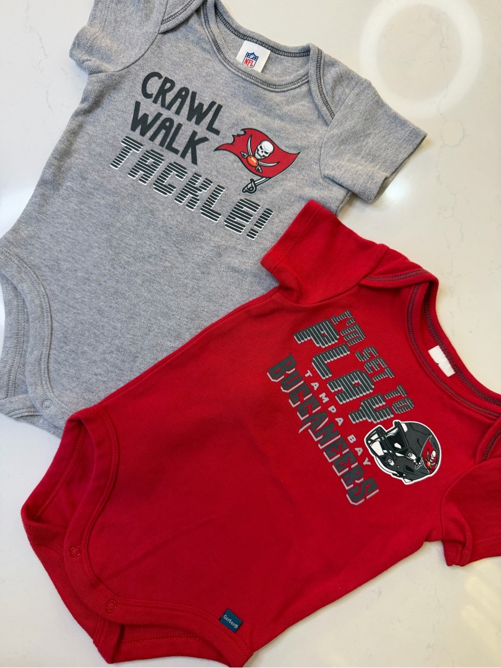 Gerber Baby Bodysuit Set - Gray & Red Tampa Bay Theme